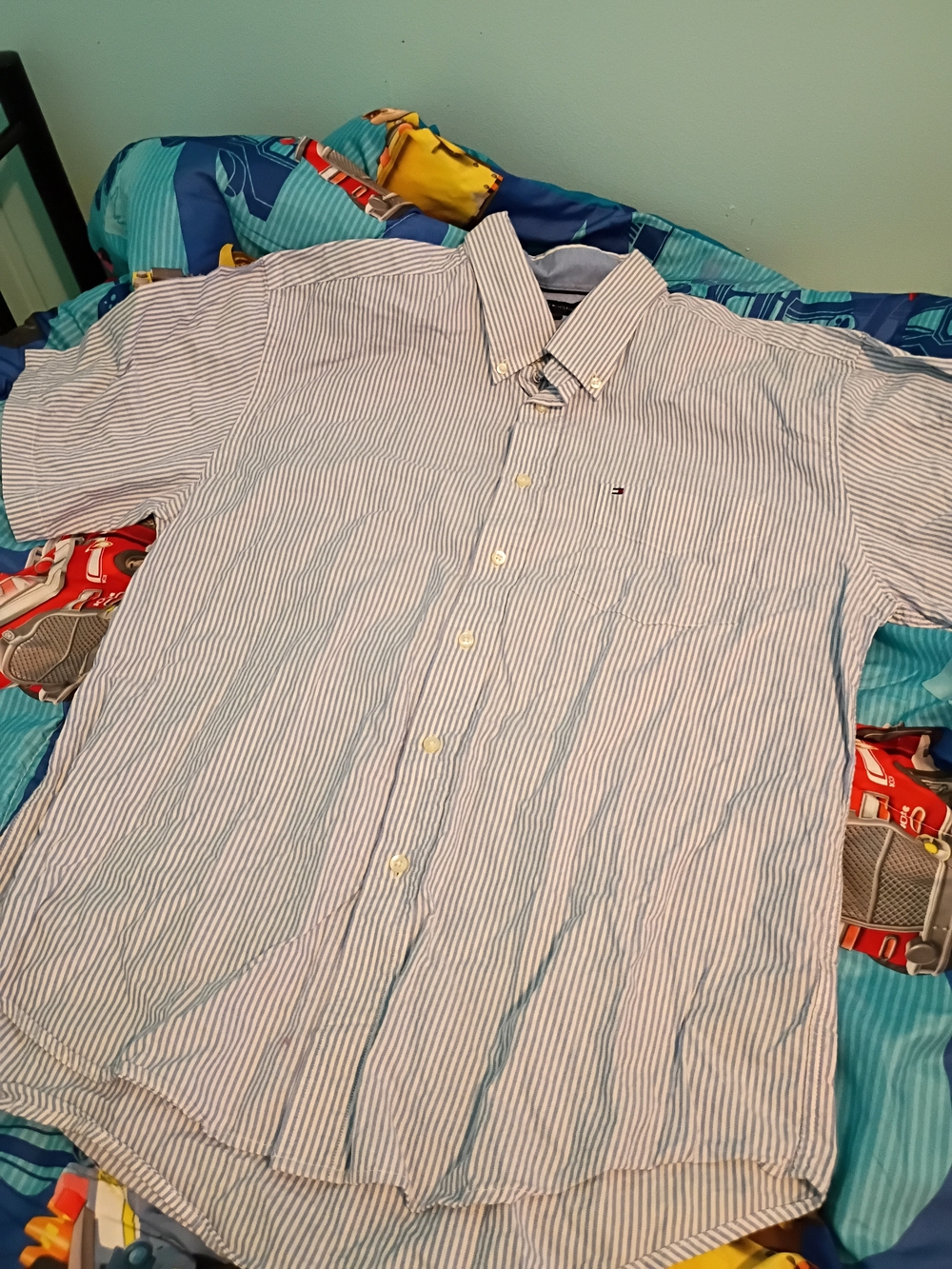 Tommy Hilfiger Men’s Blue & White Striped Button-Down Shirt